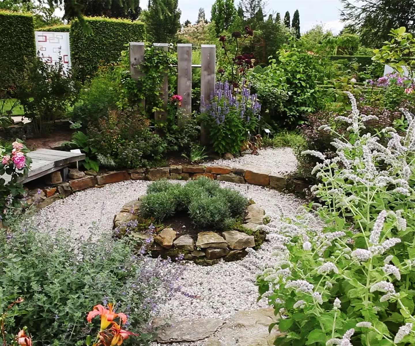 Gartengestaltung - Kleine Duftarena